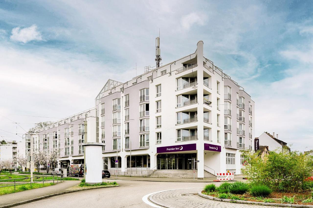 Premier Inn Stuttgart Bad Cannstatt Buitenkant foto