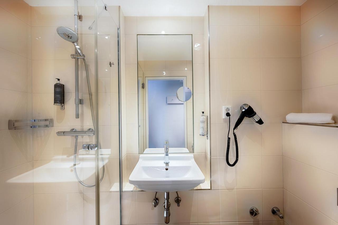 Premier Inn Stuttgart Bad Cannstatt Buitenkant foto