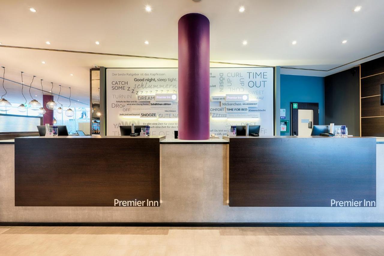 Premier Inn Stuttgart Bad Cannstatt Buitenkant foto