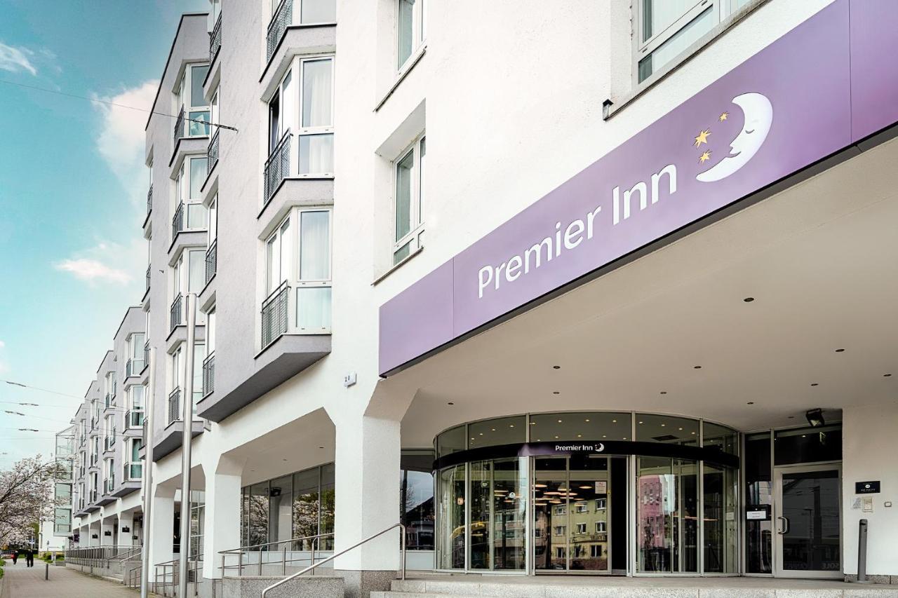 Premier Inn Stuttgart Bad Cannstatt Buitenkant foto