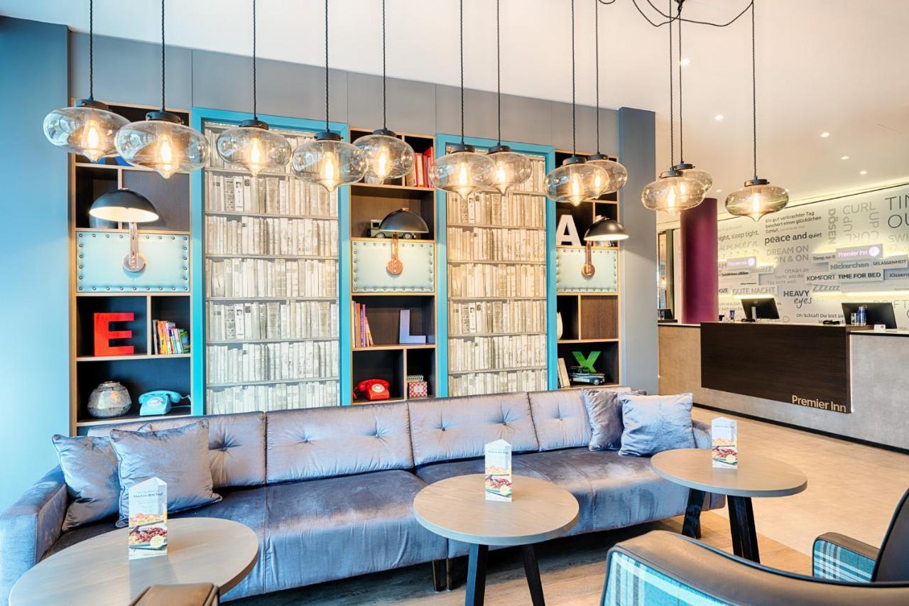 Premier Inn Stuttgart Bad Cannstatt Buitenkant foto